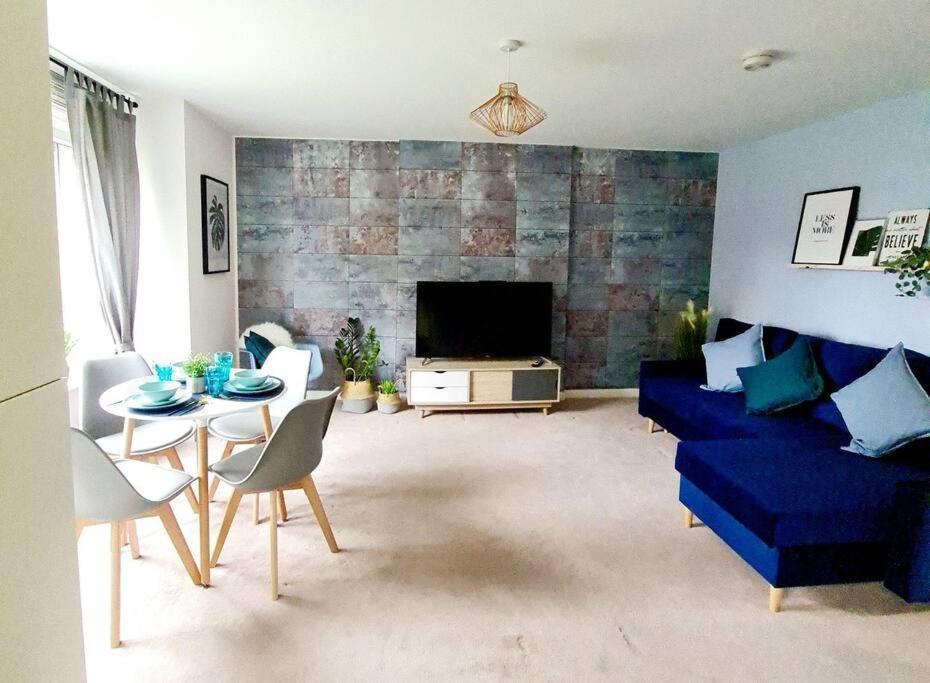 Stylish 2 Bedroom Apartment / Free Gated Parking Γλασκώβη Εξωτερικό φωτογραφία